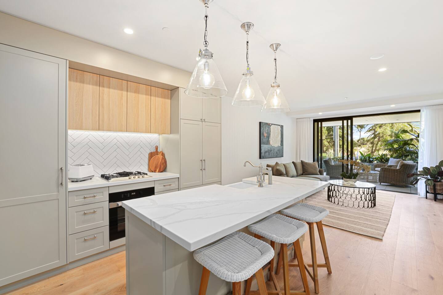 Designer 3 bed 2 bath opp Long Reef Golf & Tennis