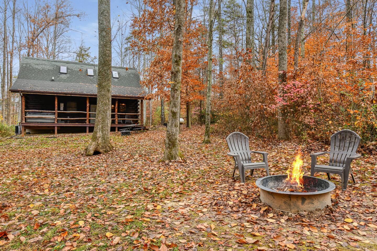 Charming 2Bed Cabin in the HEART of Hocking Hills!