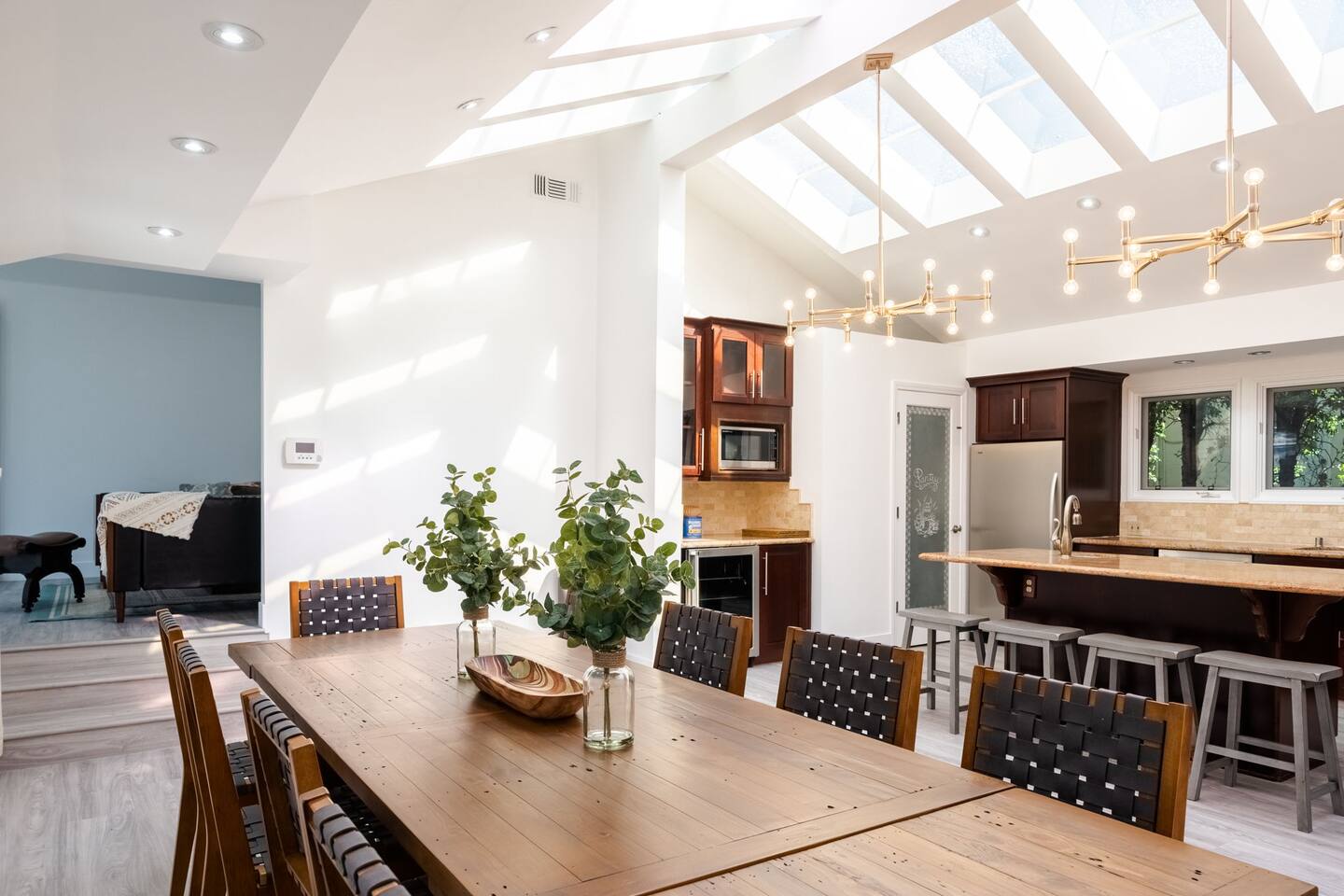 Brentwood 5BR Heated Pool, Jacuzzi, Game Room