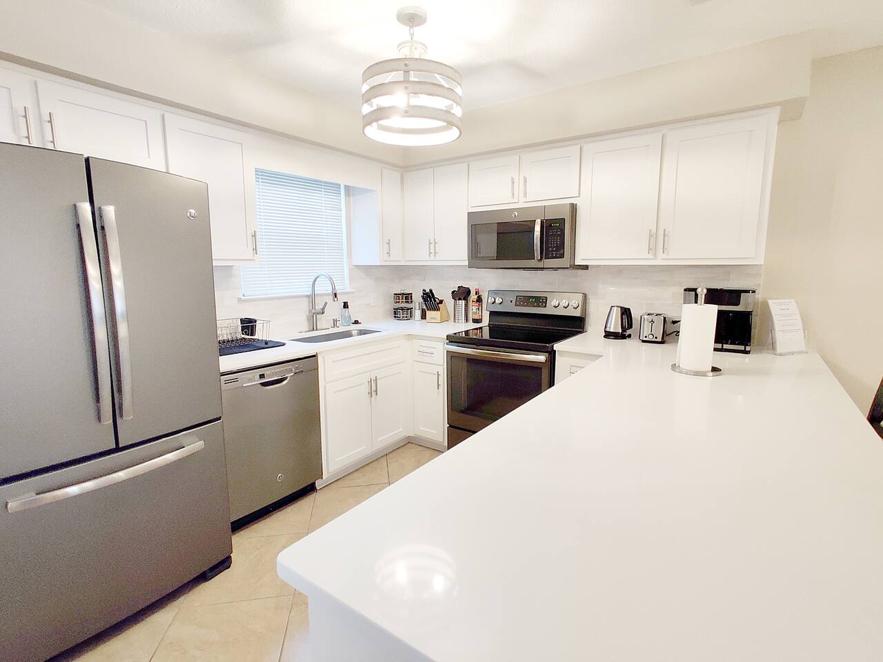 Half duplex 300 steps from beach • Free cruise!