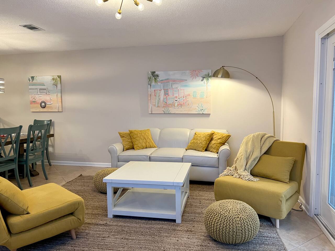 Half duplex 300 steps from beach • Free cruise!