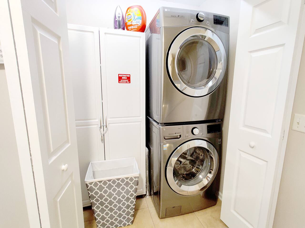 Half duplex 300 steps from beach • Free cruise!