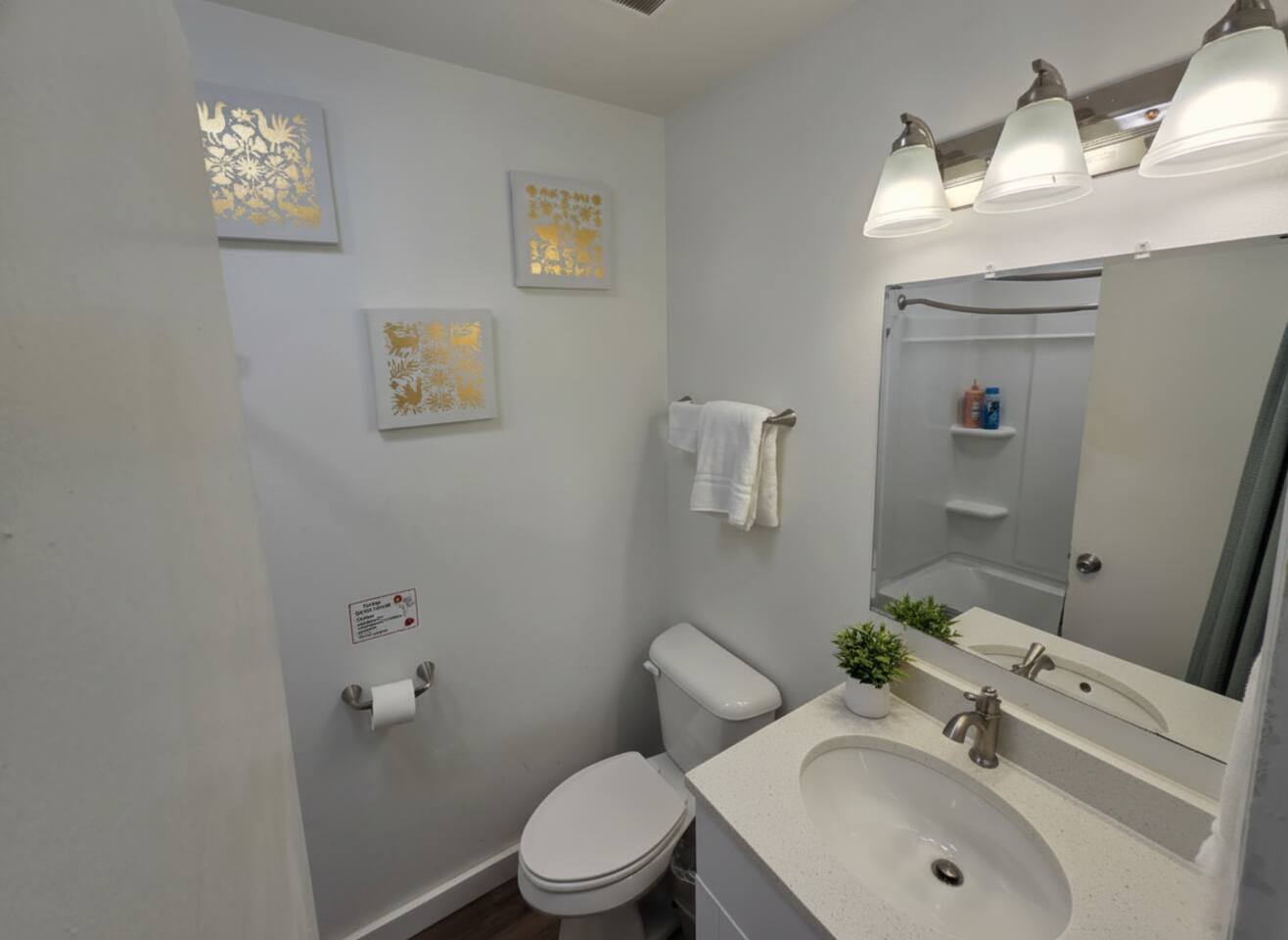 Sweet Escape: 2 BR 1BA | UAMS & Downtown