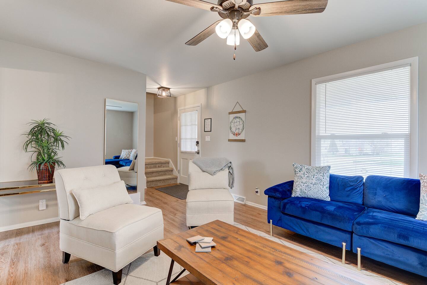 Modern Comfort 3BR in Waukesha