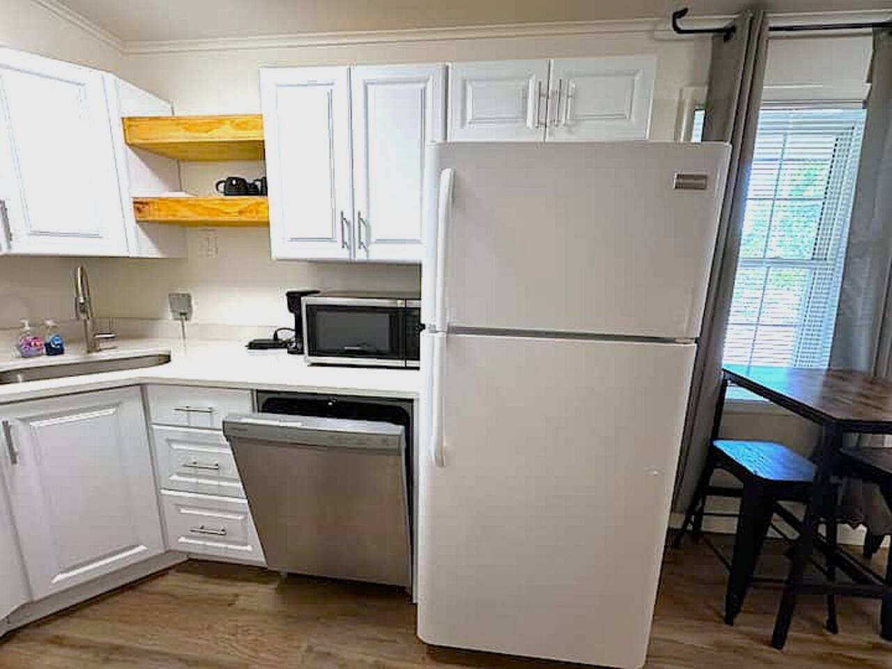 5-Min to UAMS | Studio Apt Ideal Extended Stay