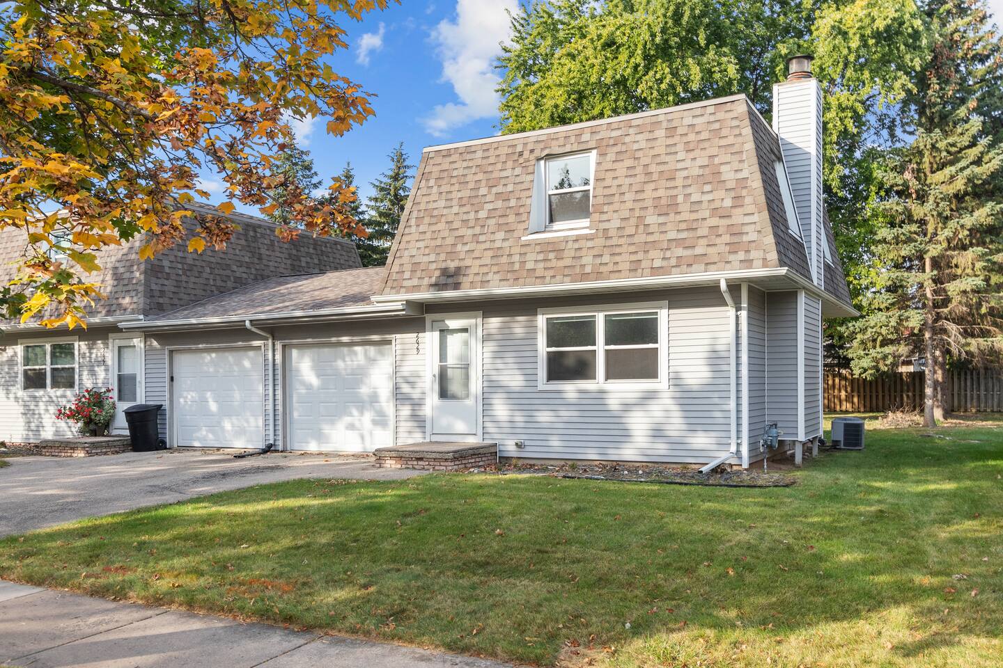 Furnished 2BR w/ Garage | Appleton WI
