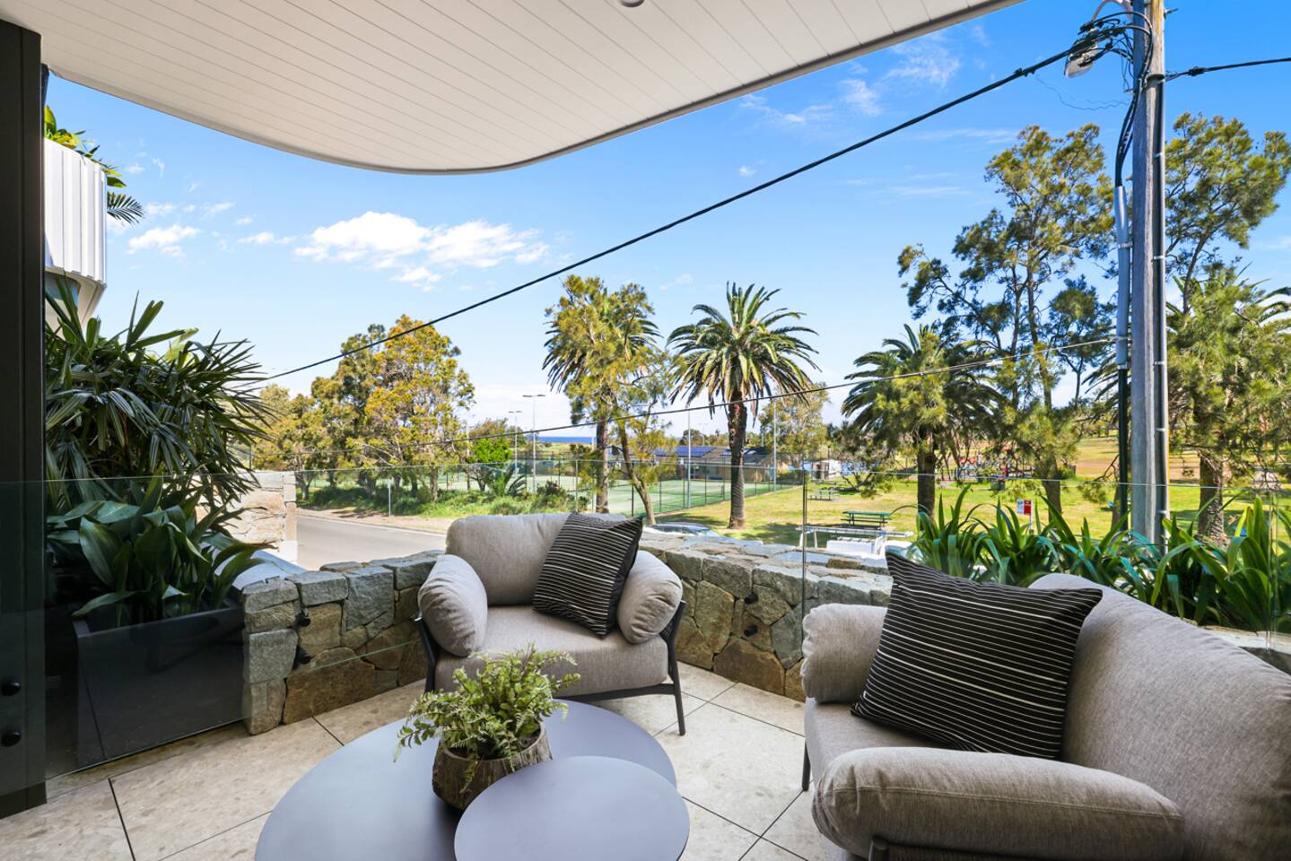 Executive 1 bed opposite Long Reef Golf Course — Collaroy — vacation rental