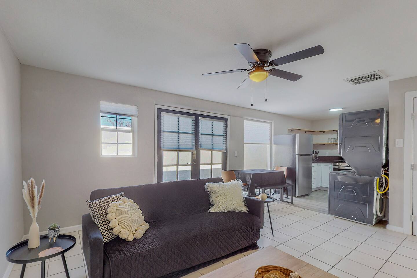 ⟫ Dog Run & Courtyard 2 Bedroom Apt w/King Bed W&D