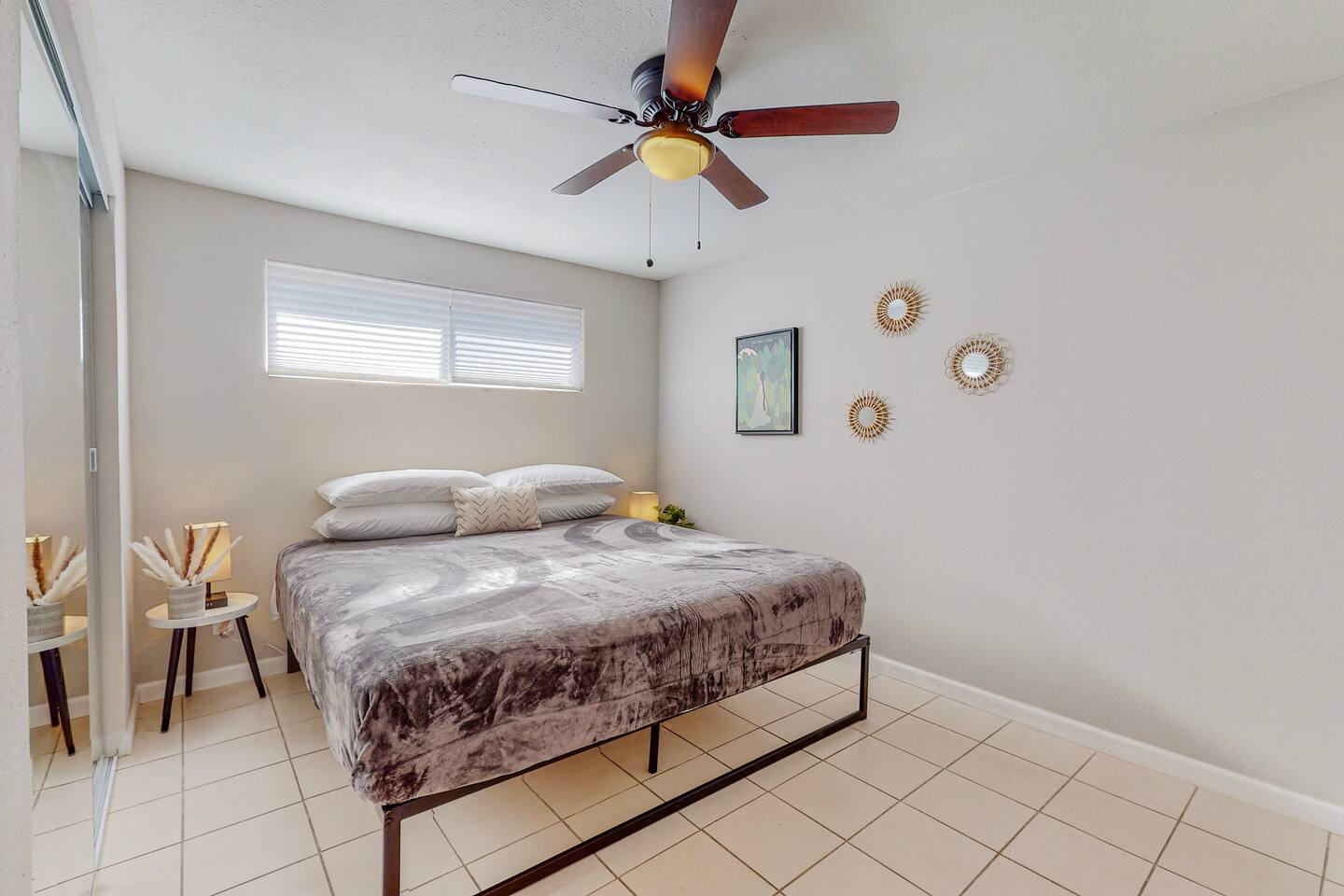 ⟫ Dog Run & Courtyard 2 Bedroom Apt w/King Bed W&D