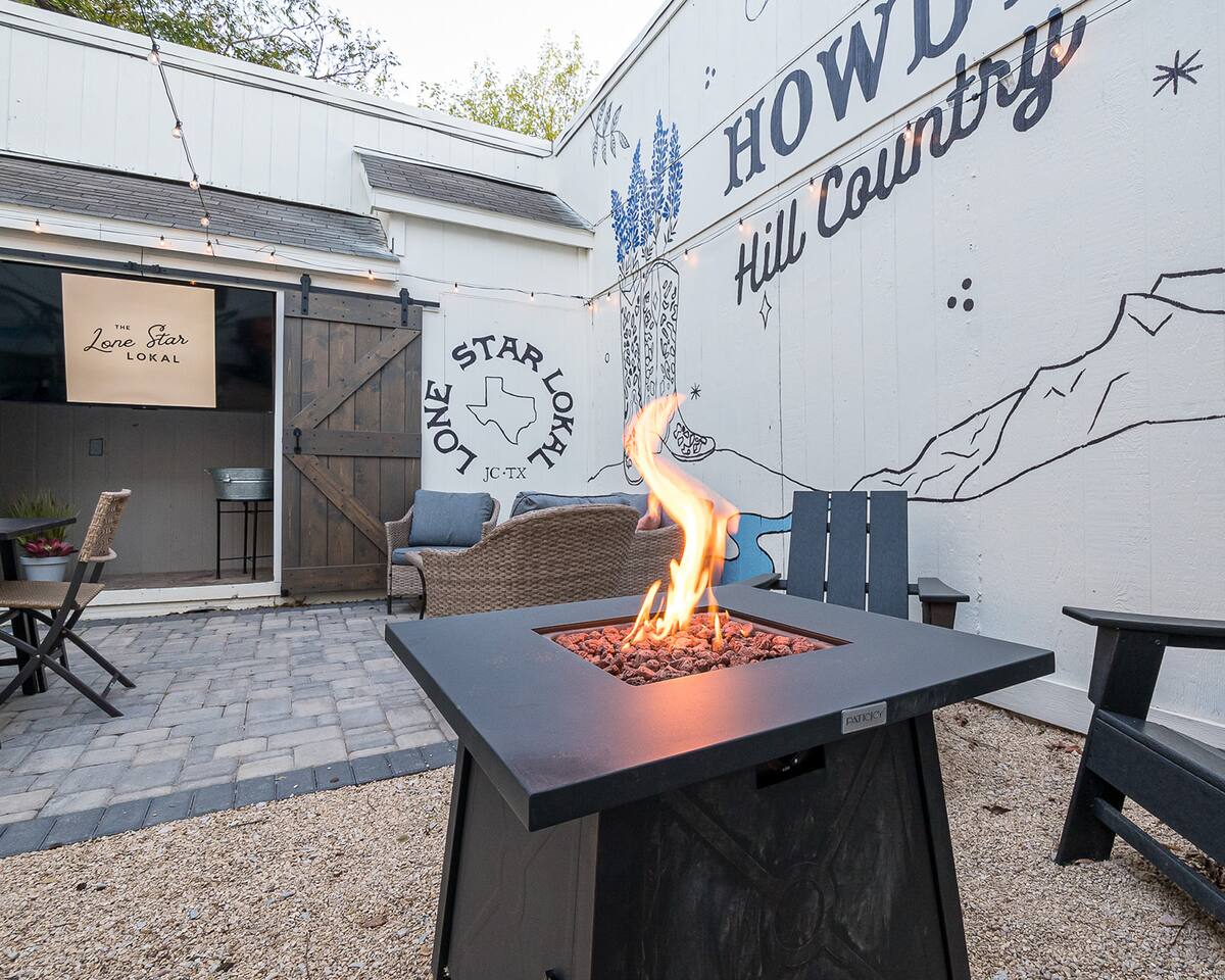 Wine Trail Retreat w/ Cold Plunge, Fire Pit, DT JC — Johnson City — vacation rental
