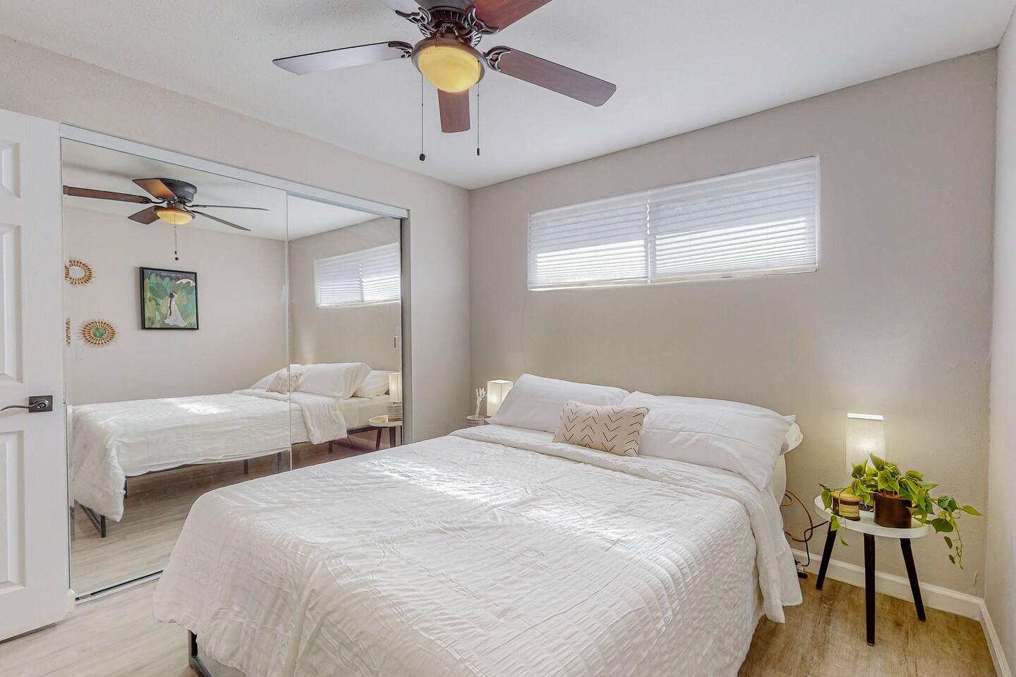 ⟫ Dog Run & Courtyard 2 Bedroom Apt w/King Bed W&D