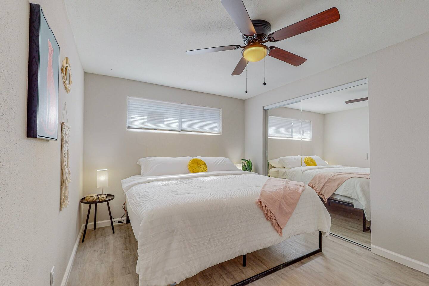 ⟫ Dog Run & Courtyard 2 Bedroom Apt w/King Bed W&D