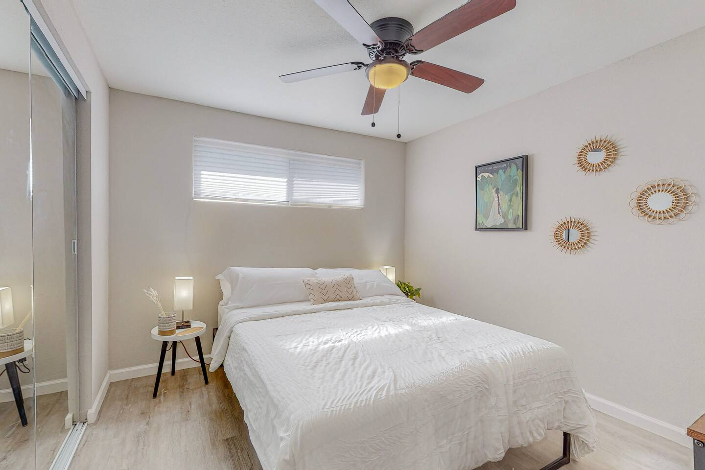 ⟫ Dog Run & Courtyard 2 Bedroom Apt w/King Bed W&D