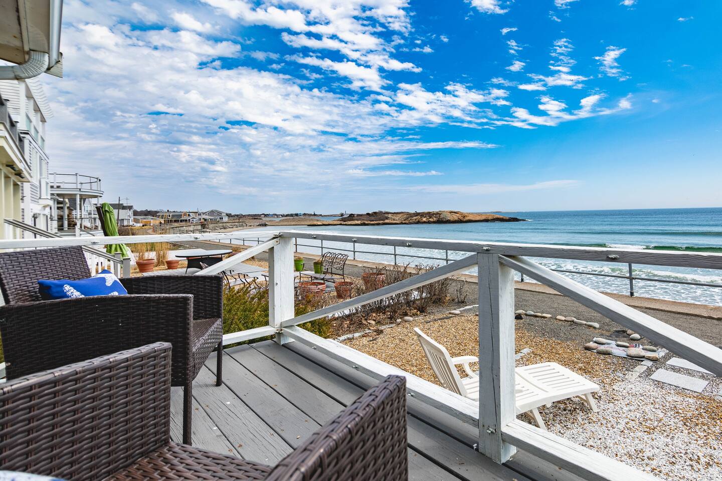 4BR Oceanfront Rockport Vacation on Long Beach!