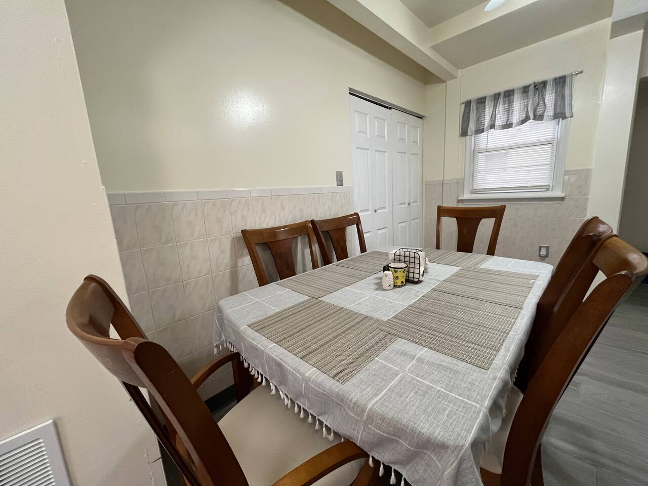 Chelsea Cabana- Close to Tropicana and Boardwalk!