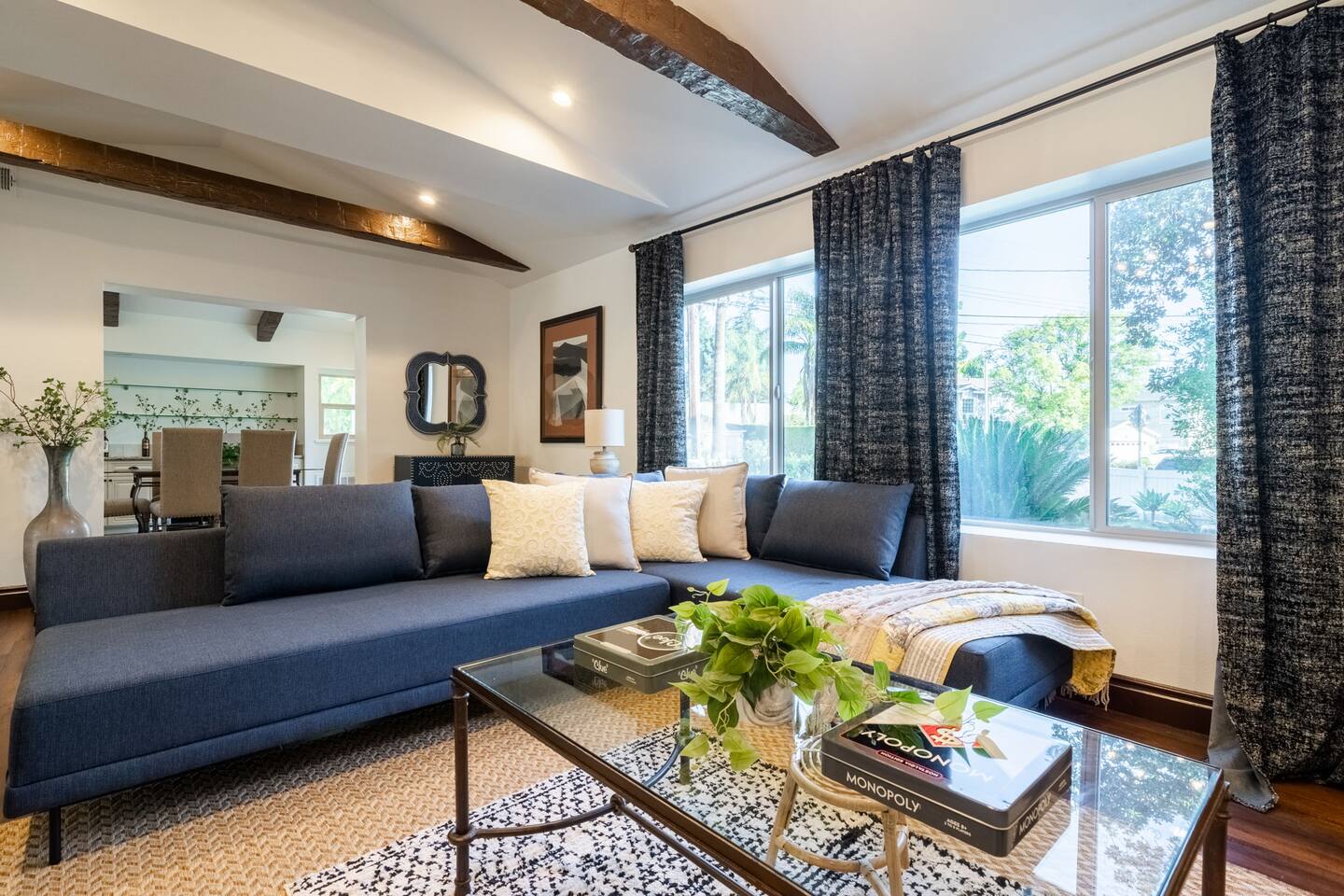 5 mins from Universal with Heated Pool, Spa, Golf & Pong