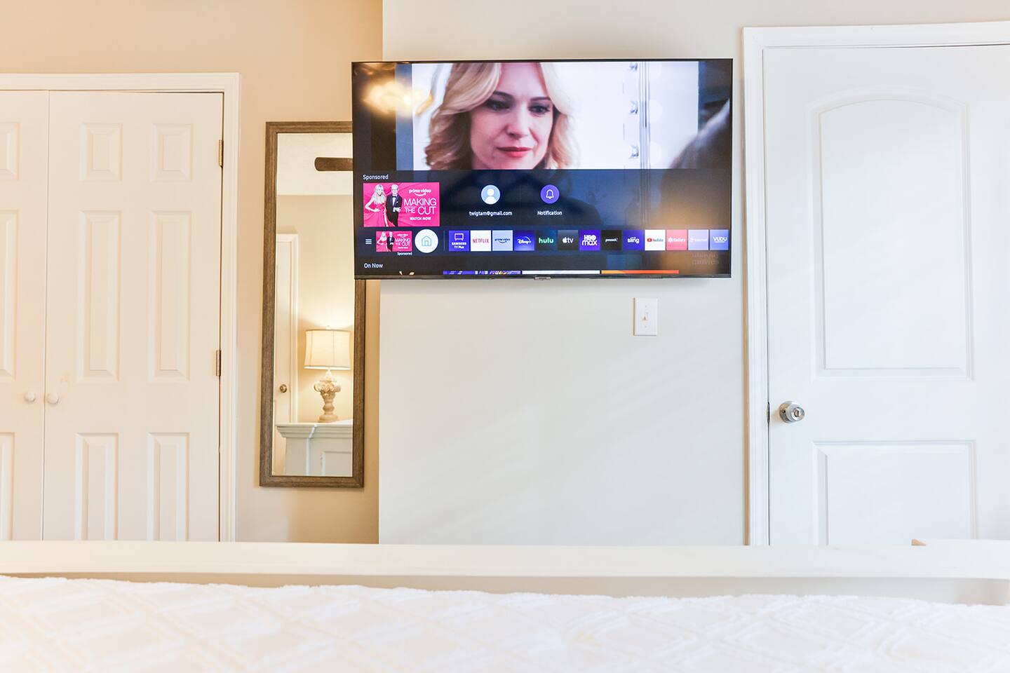 JSU 4 BR w/King Suite, 1 mile to JSU & Square