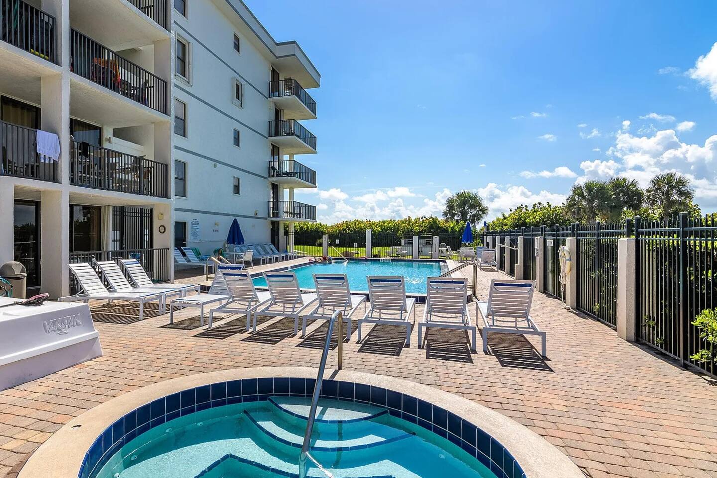BeachFront | POOL | hottub, Ez check-in — Cape Canaveral — vacation rental