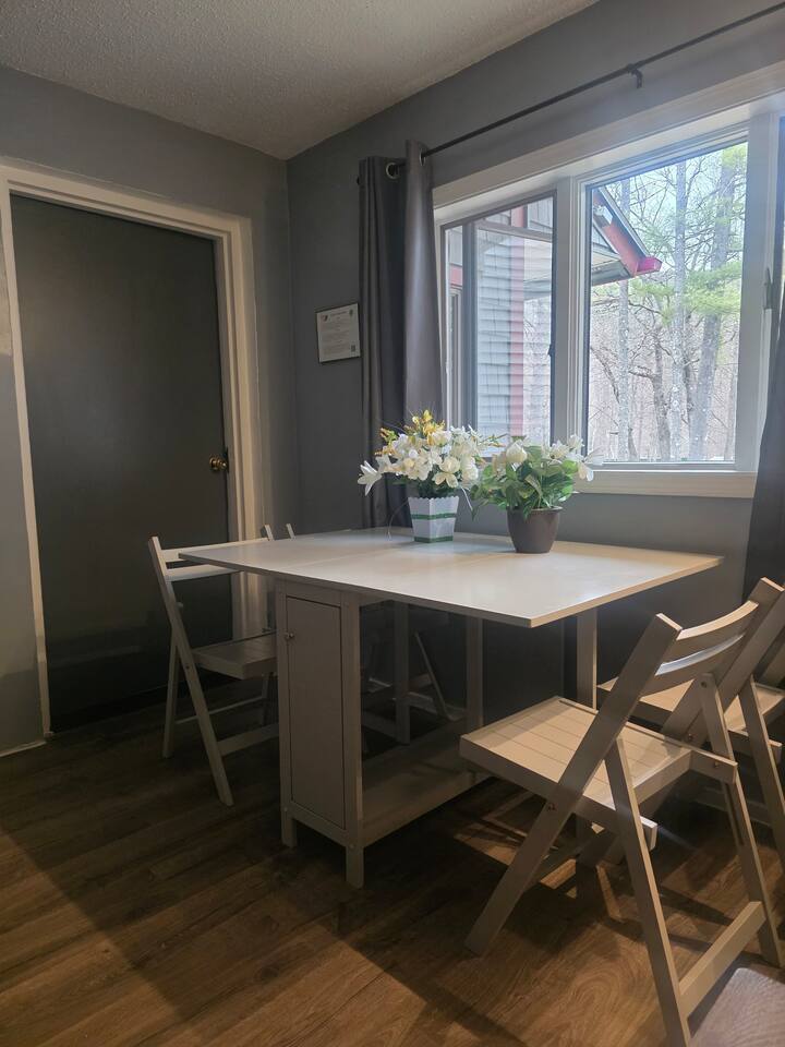 AttitashResort! 2-flr, 1-br, secure check-in — Bartlett — vacation rental