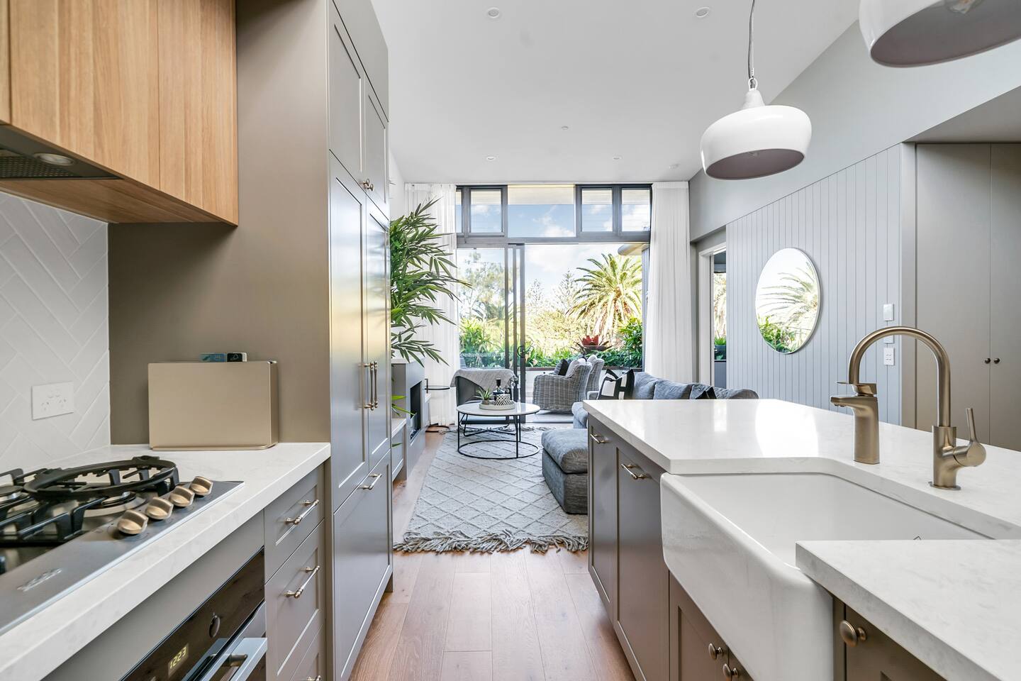 Stunning Penthouse Apartment with Views Over Park — Collaroy — vacation rental