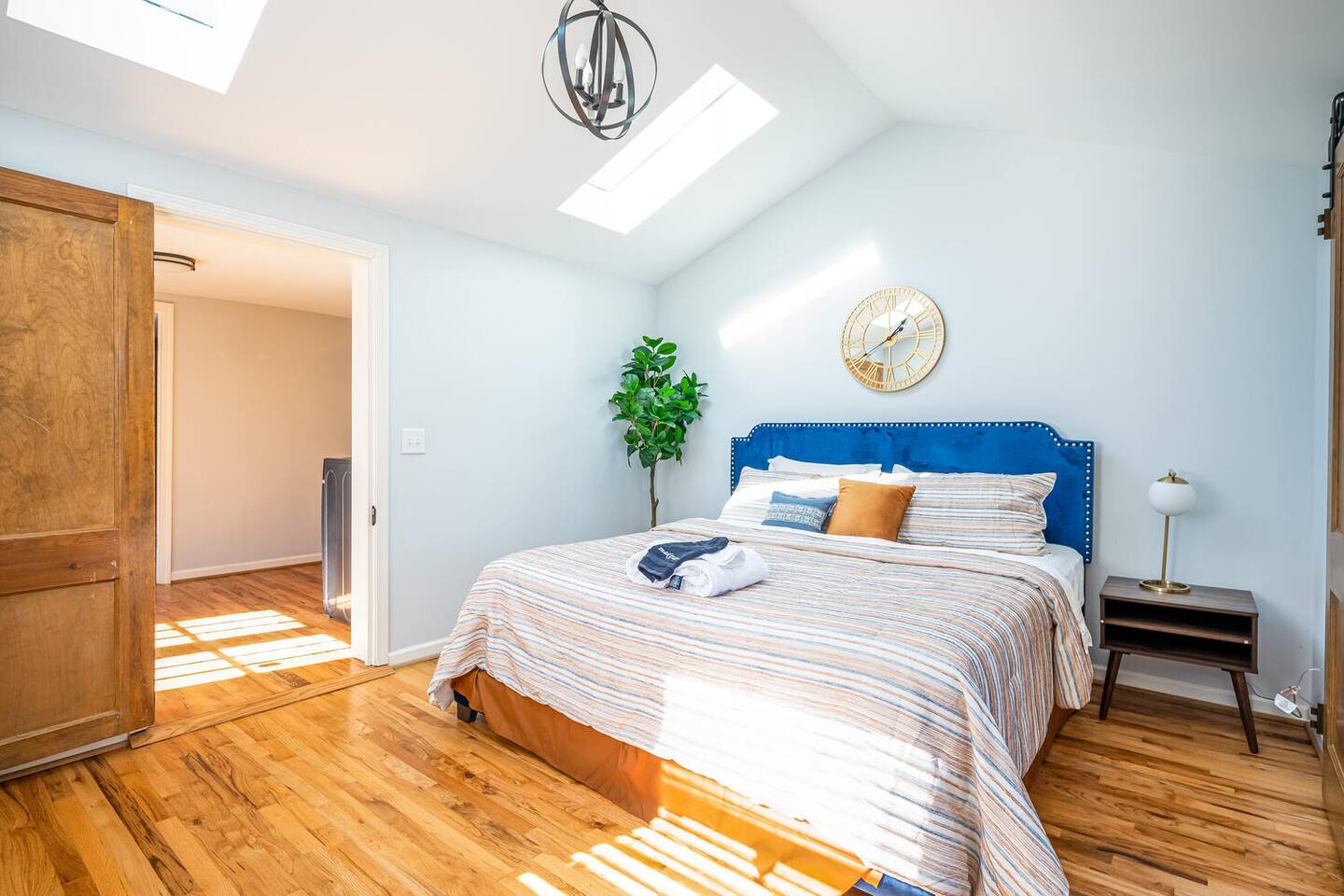 Vibrant Family Retreat~Sleeps 8~Decatur Stay