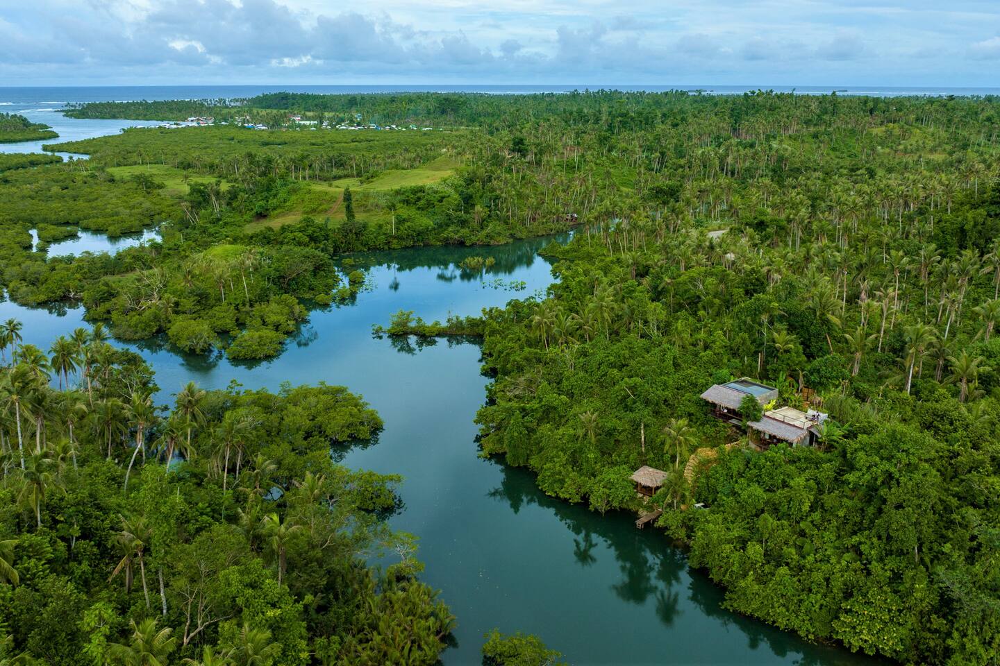 The River Hideaway - Flying Net