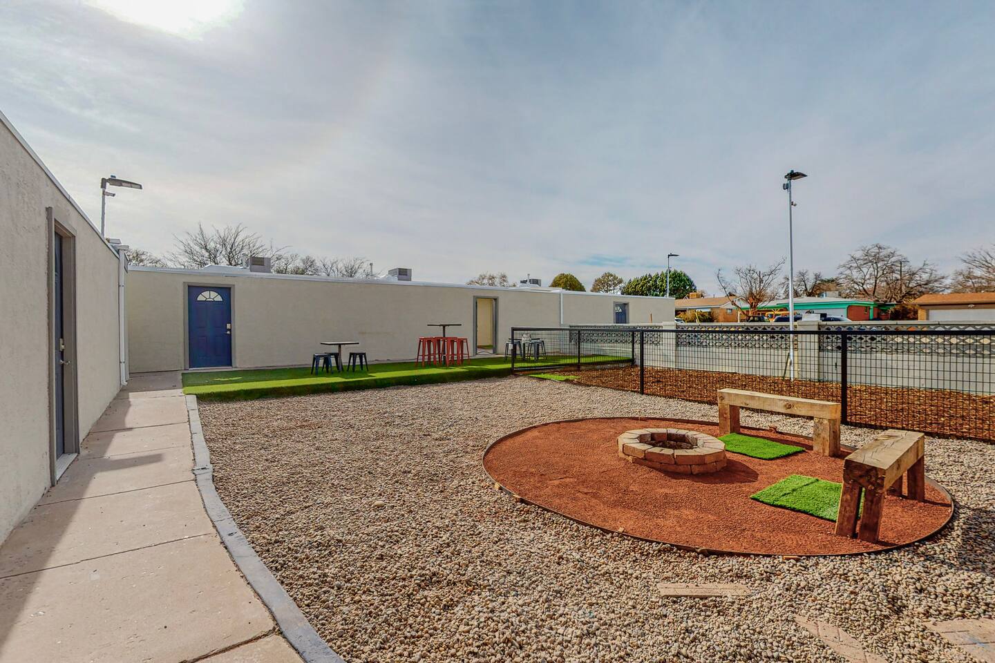 ⟫ Dog Run & Courtyard 2 Bedroom Apt w/King Bed W&D