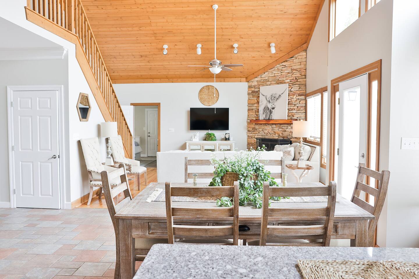 Stunning 5BR Logan Martin Lake House w/Gameroom