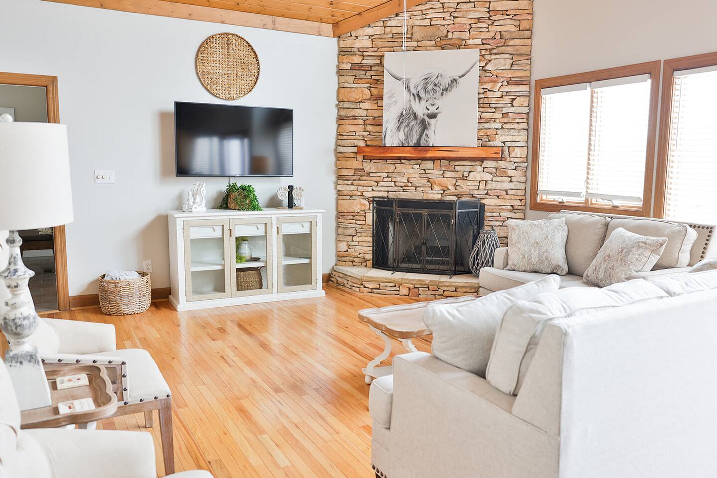 Stunning 5BR Logan Martin Lake House w/Gameroom