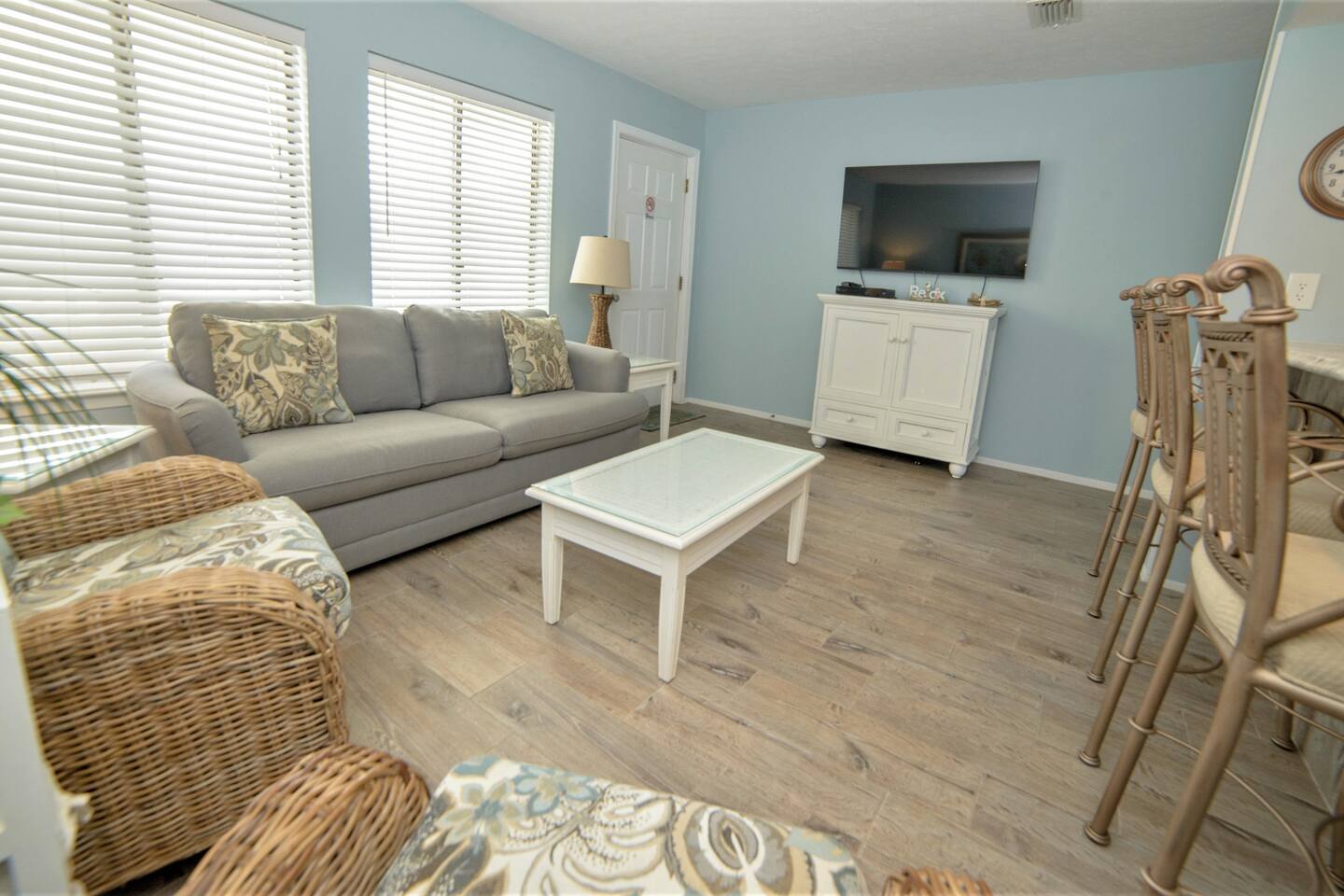 Sunswept 103-Beachfront Condo with amazing views