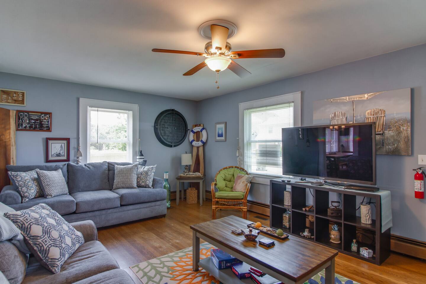 4BR Spacious Home • Walk to Willoughby Beach