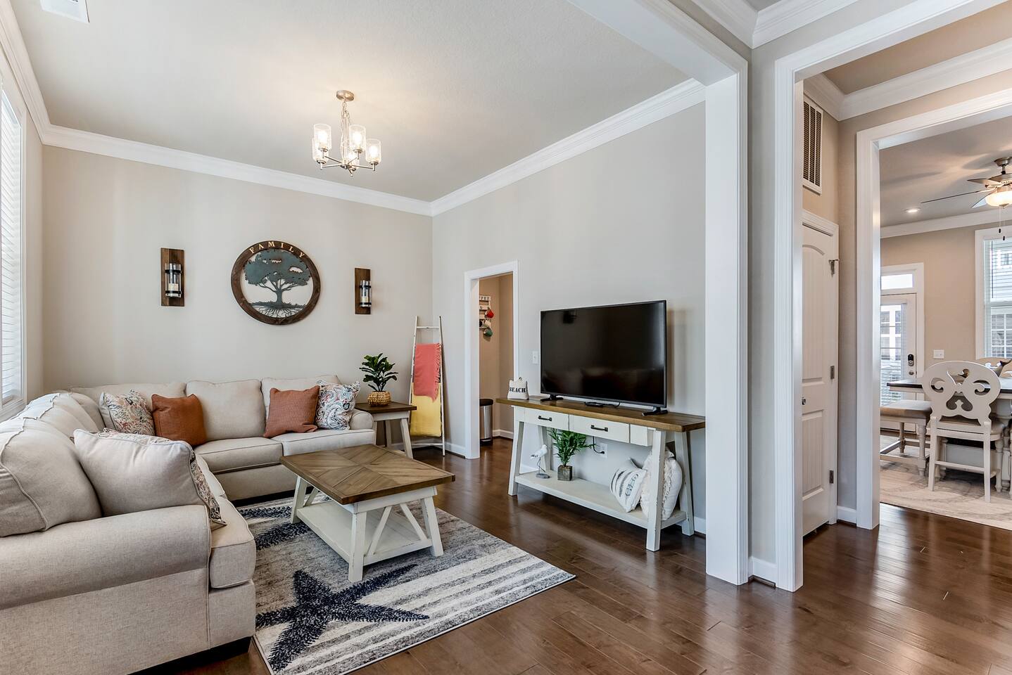 4BR Luxury VIBE Beach House • 3.5BA