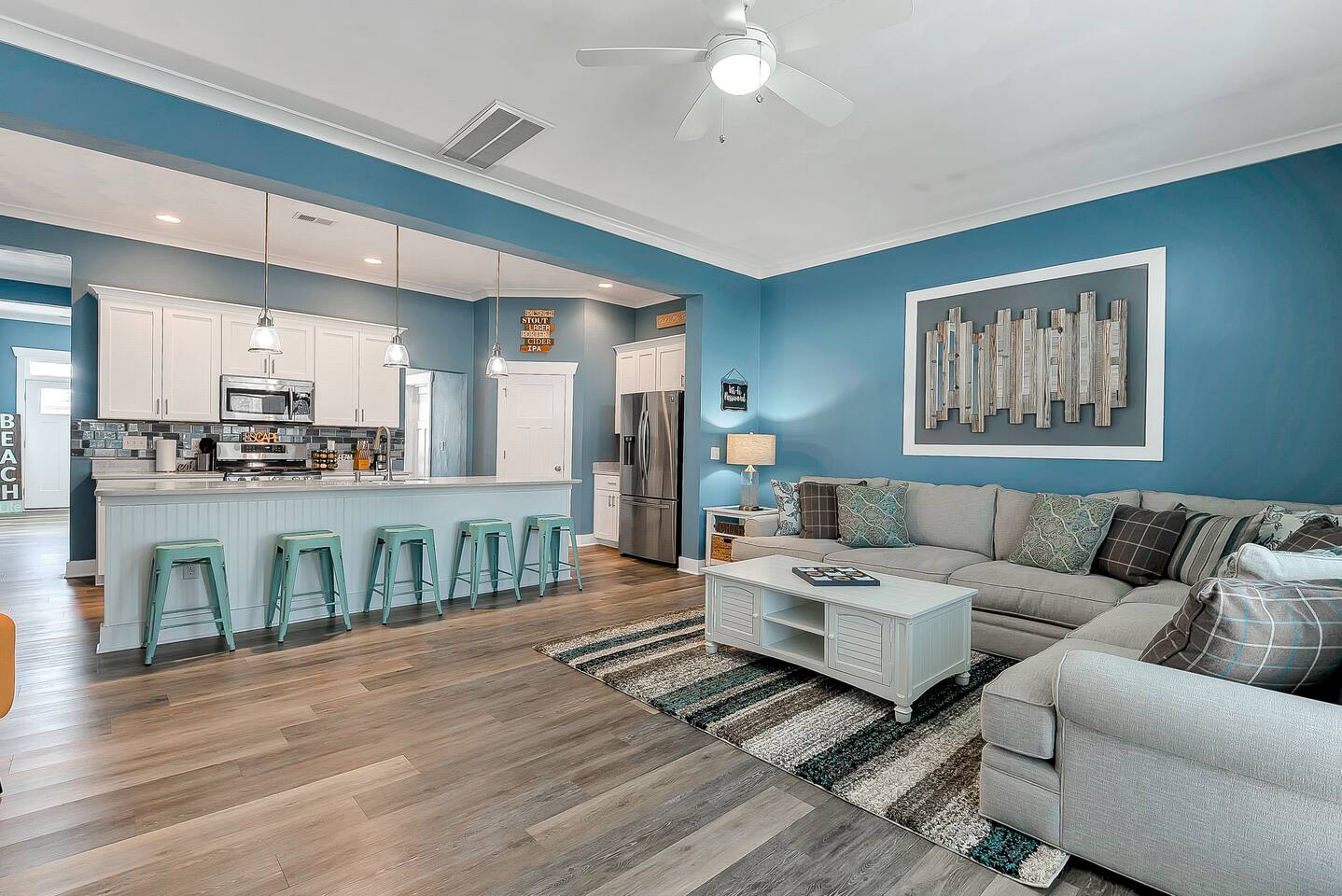 Spacious Virginia Beach Townhouse / Walk To Beach