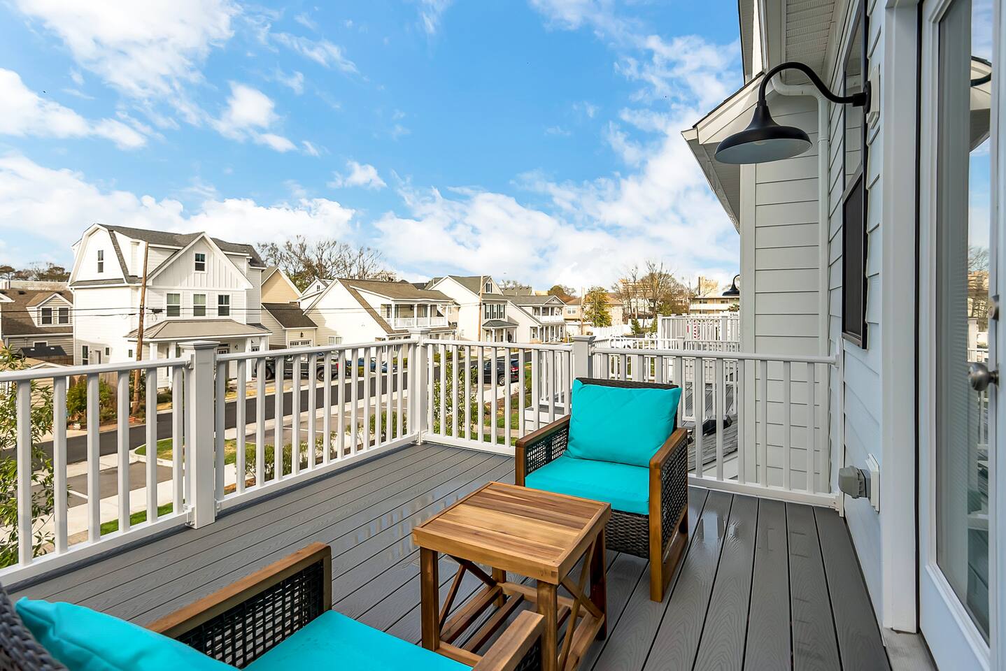 Spacious Virginia Beach Townhouse / Walk To Beach