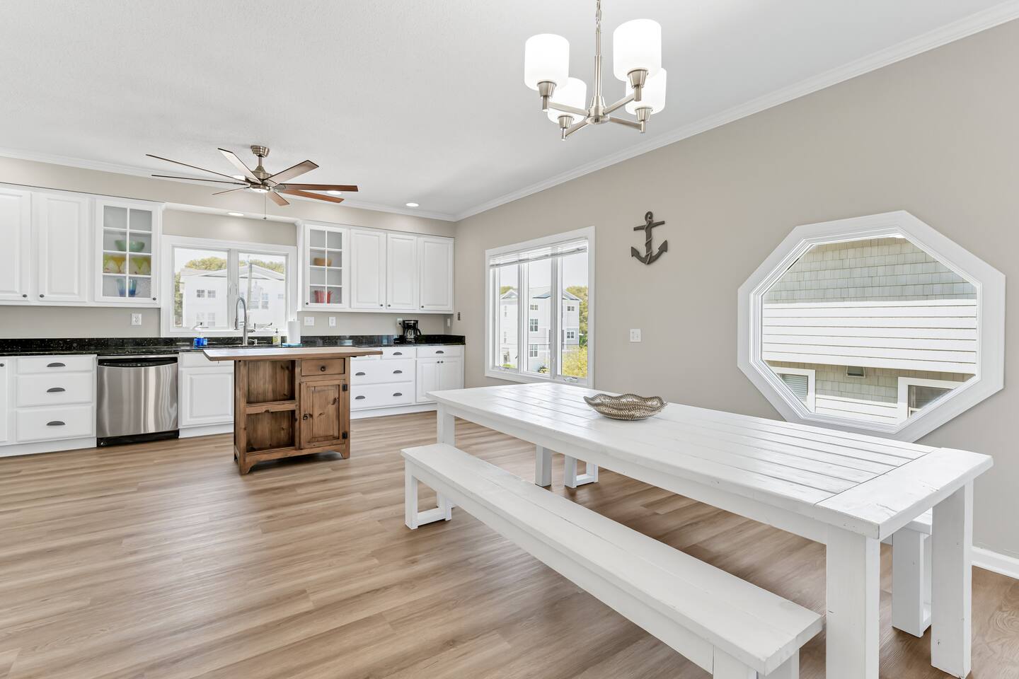 Chics Beach Oceanfront Gem • Garage