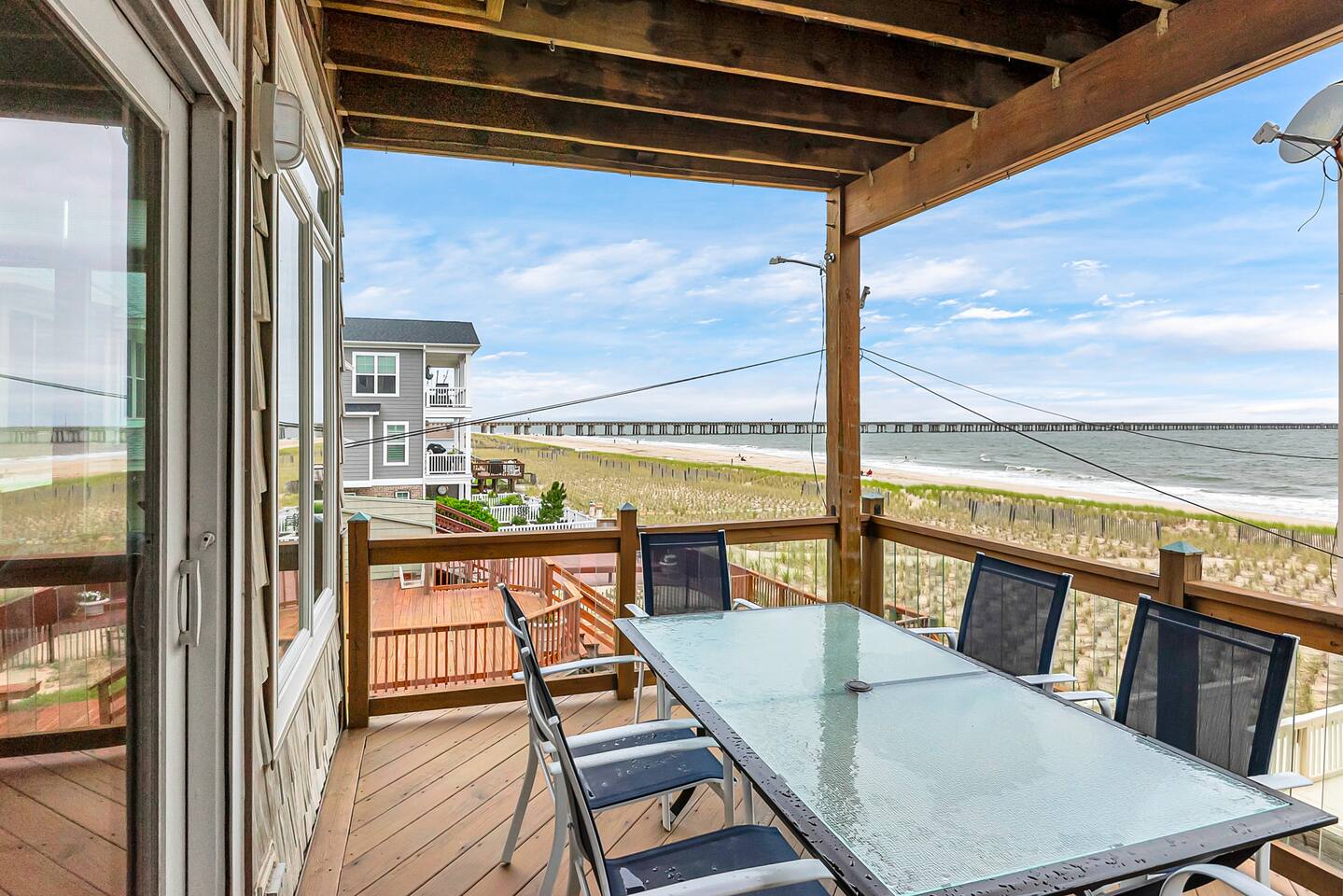Chics Beach Oceanfront Gem • Garage