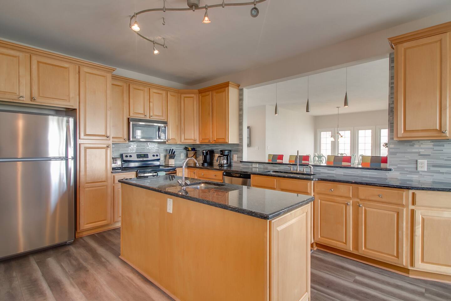 Perfect Beach Home w/ Ocean Views! Sleeps 10!