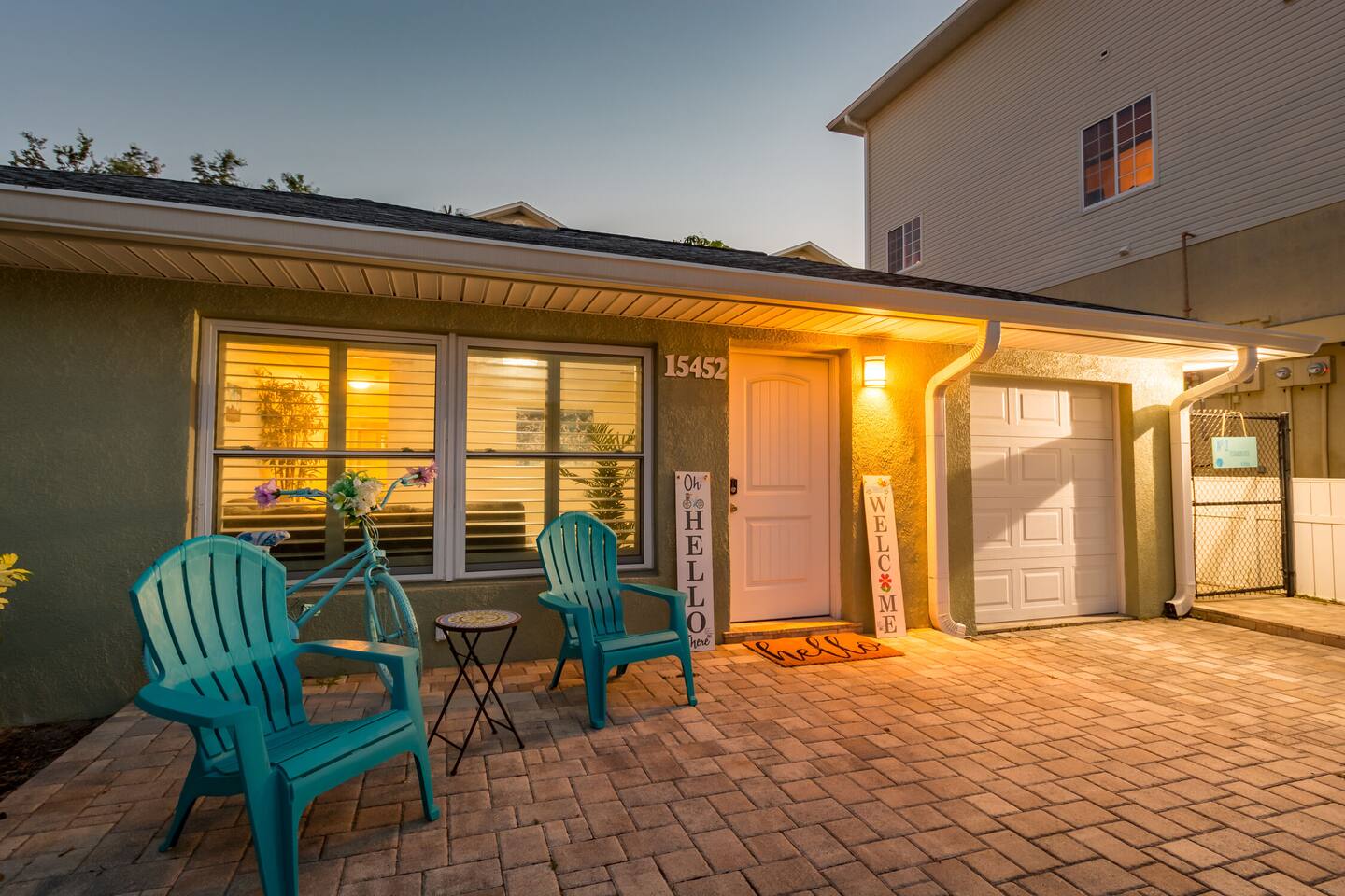 Easy Walk to Beach! 3 BR/2 BATH! Pets OK!