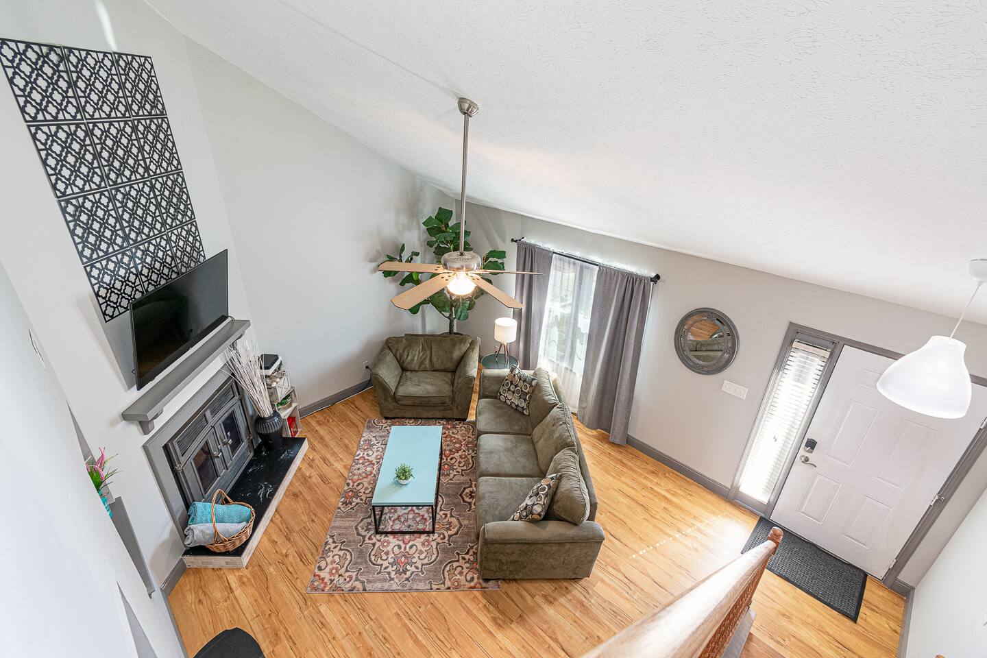 Cozy & Fun Hampton Condo, WIFI & W/D! Dogs welcome
