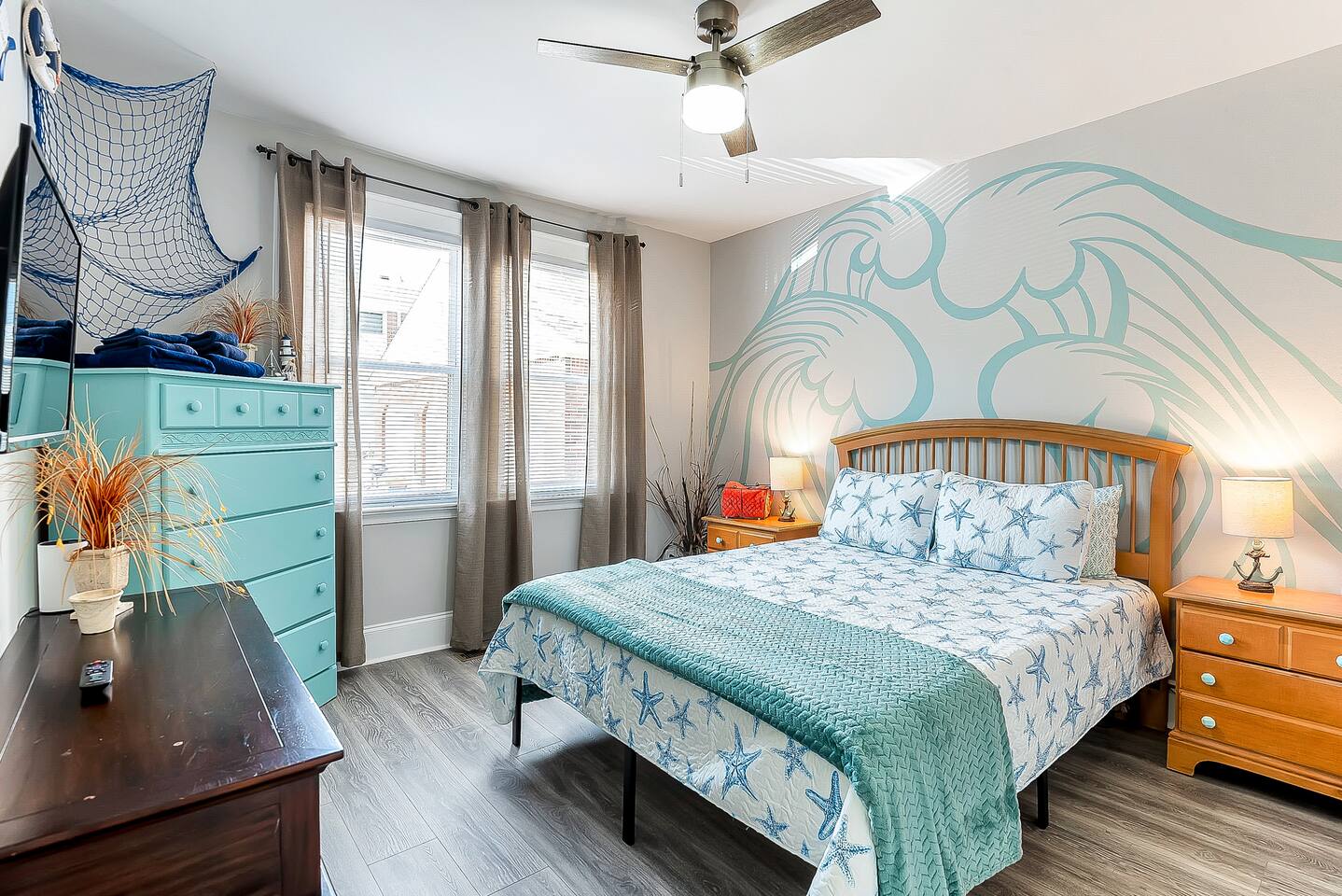 Spacious 5BR Beach Retreat •Pets OK •Sleeps 10
