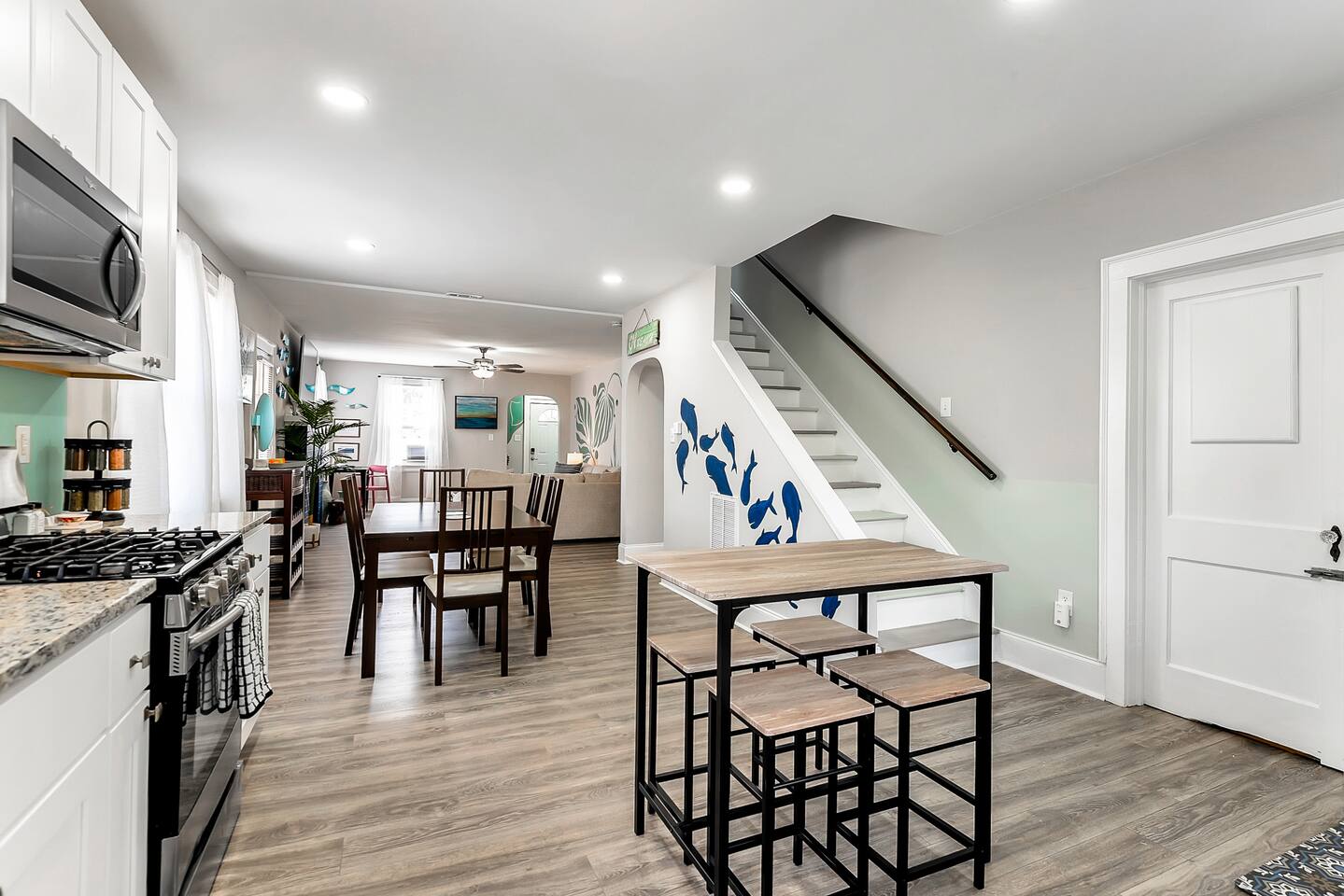 Spacious 5BR Beach Retreat •Pets OK •Sleeps 10
