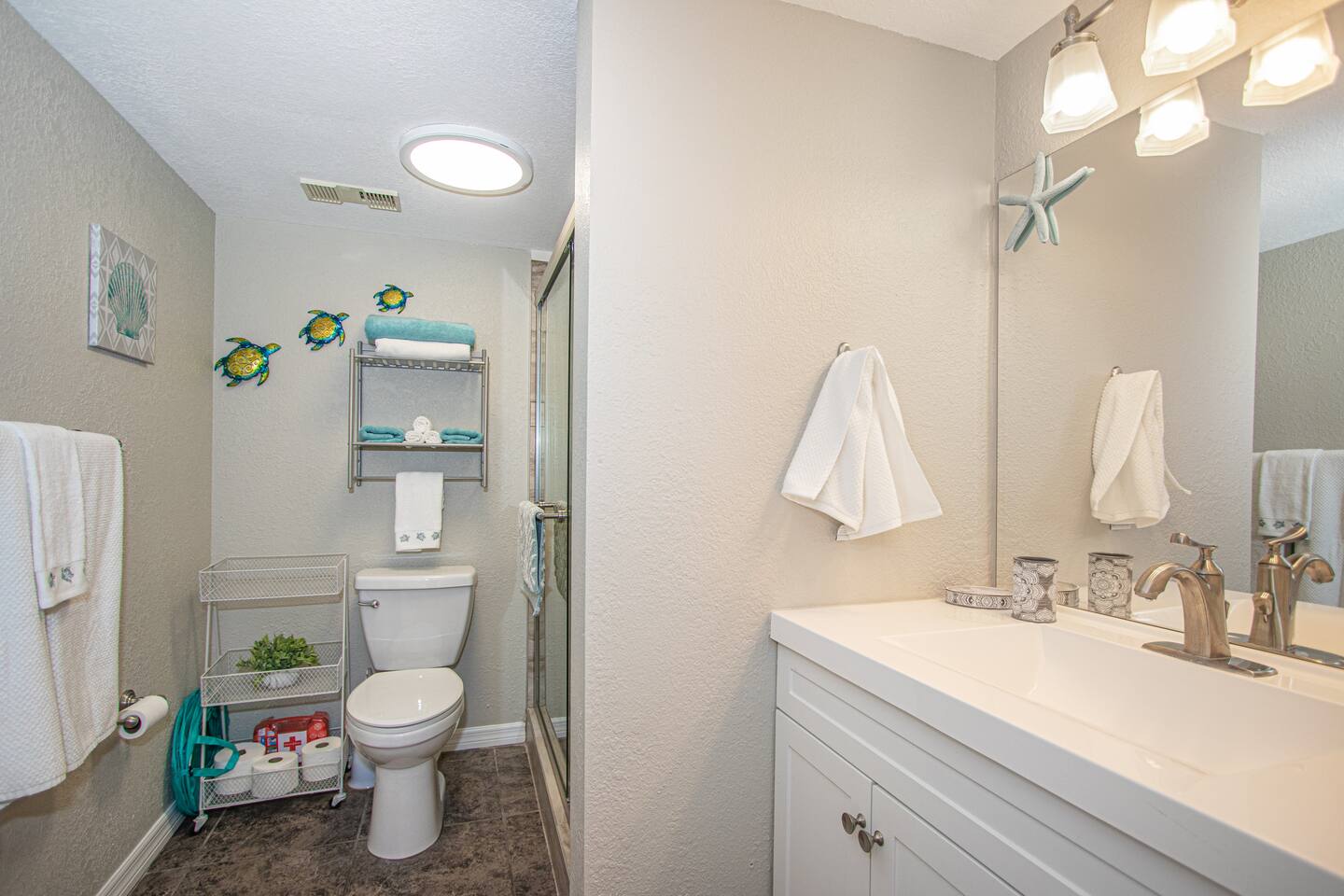 Sea Turtle Suite • Stunning Waterfront Studio
