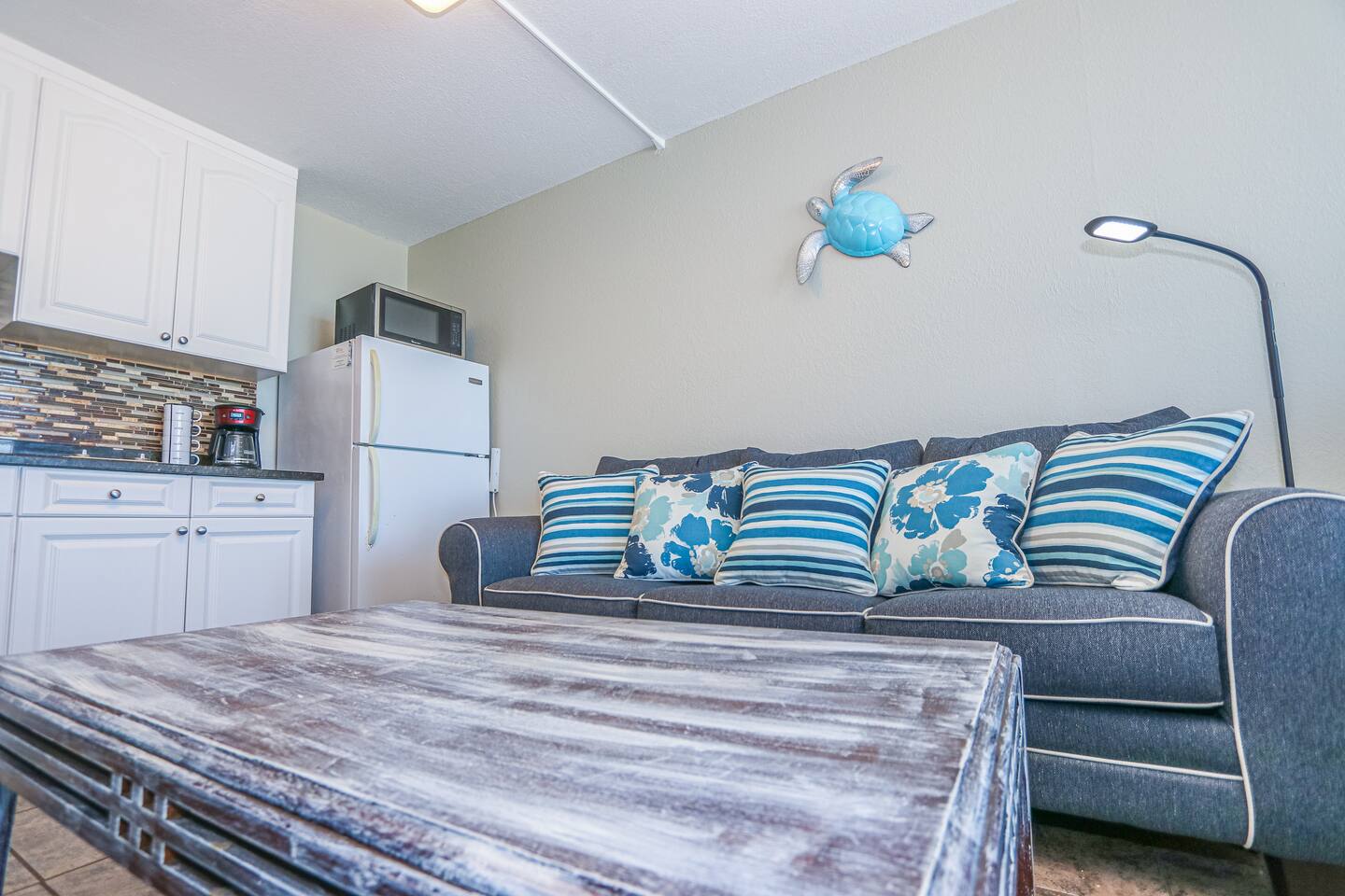 Sea Turtle Suite • Stunning Waterfront Studio