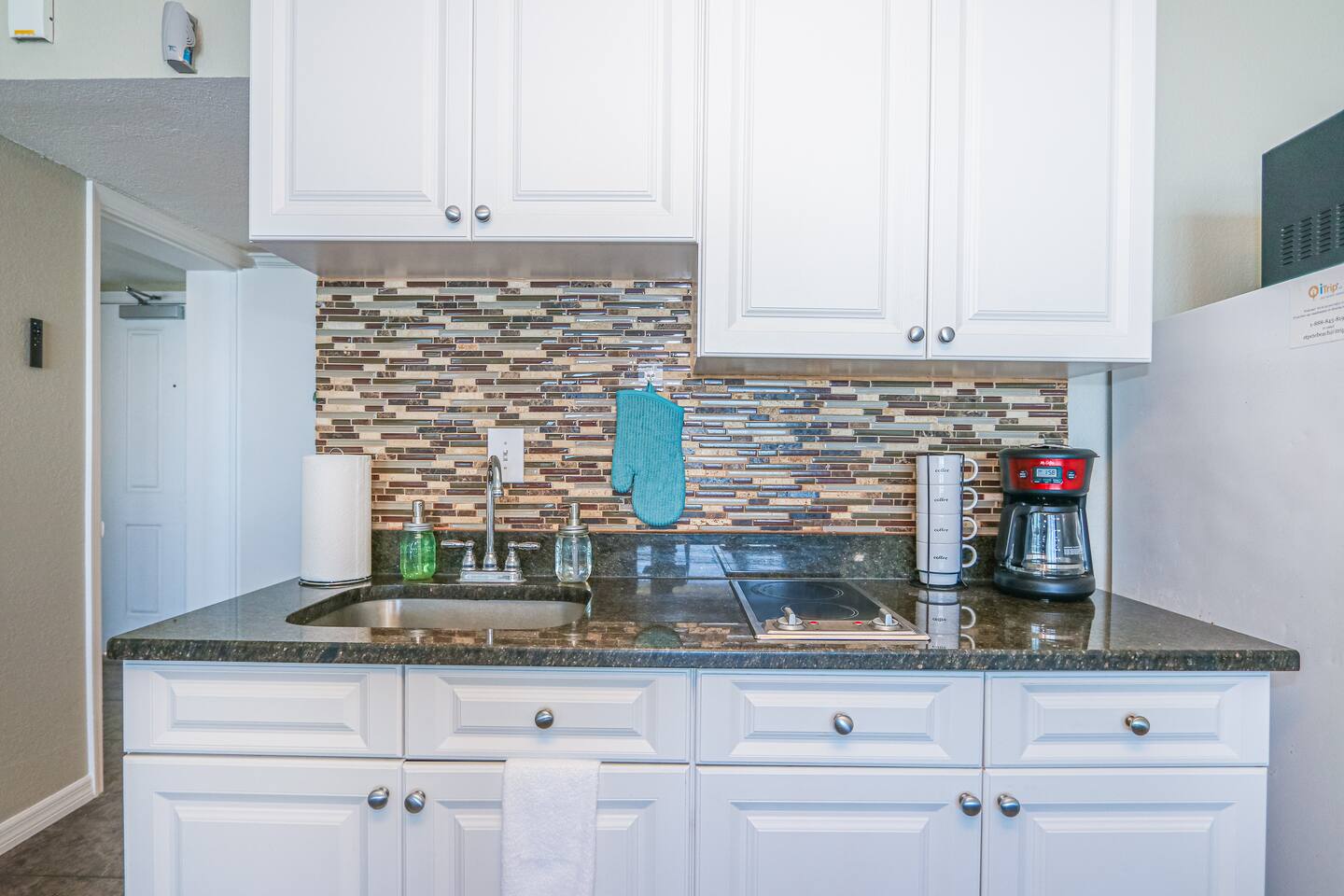 Sea Turtle Suite • Stunning Waterfront Studio