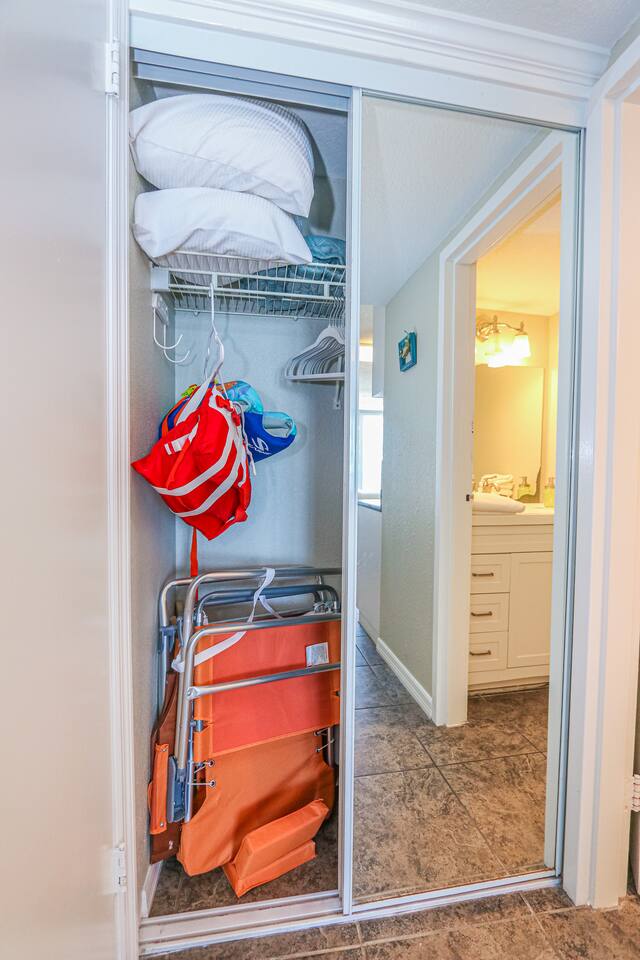 Sea Turtle Suite • Stunning Waterfront Studio