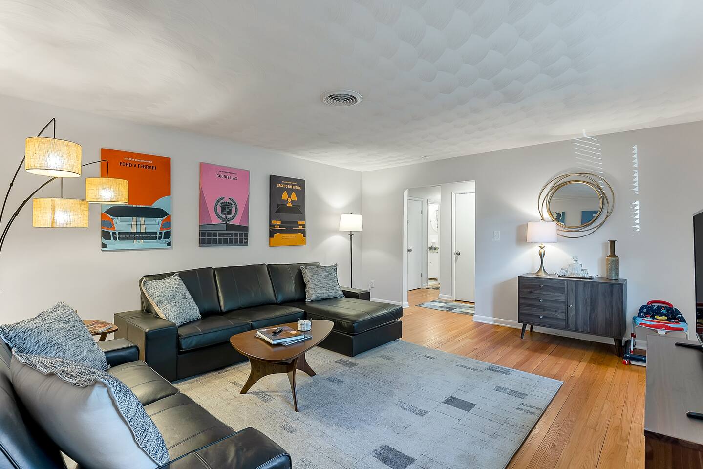 3BR Mid-Century Modern Home • Near Airport — Norfolk — vacation rental