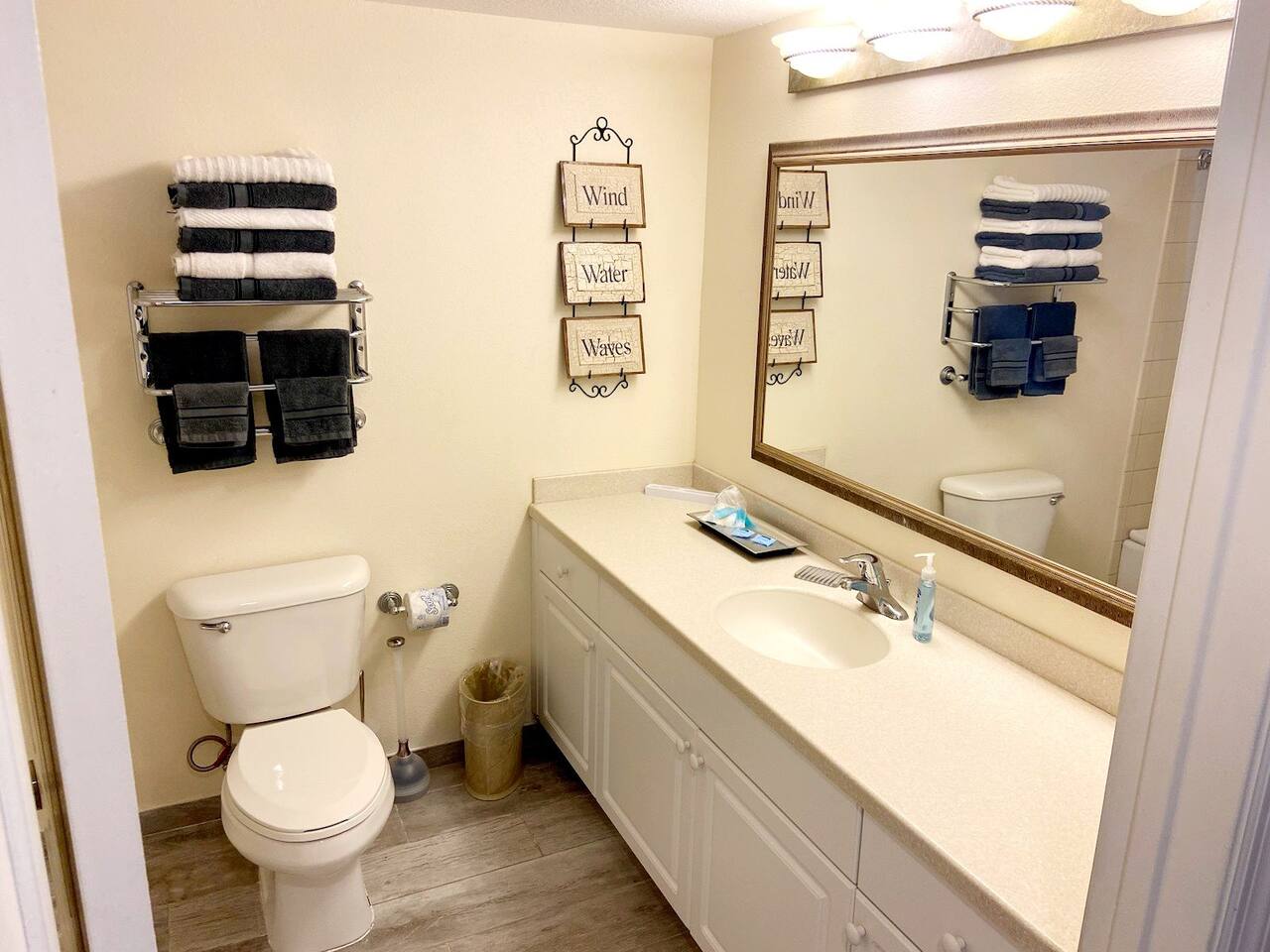Daytona Beach Resort 1 bdrm family condo w/kitchen