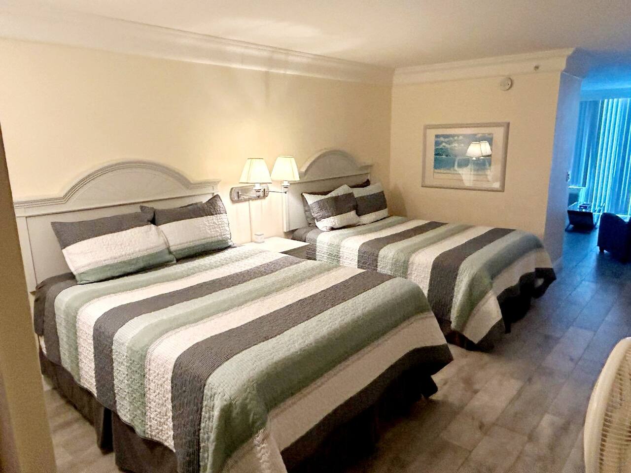 Daytona Beach Resort 1 bdrm family condo w/kitchen