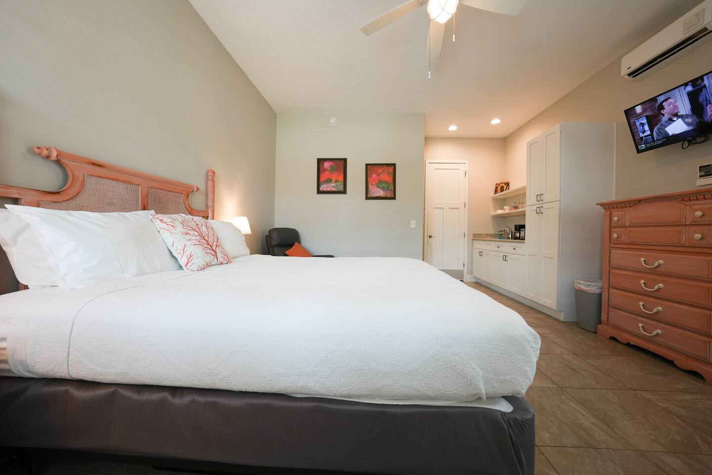 Sunny Side Cottages ~ 6 min to downtwon
