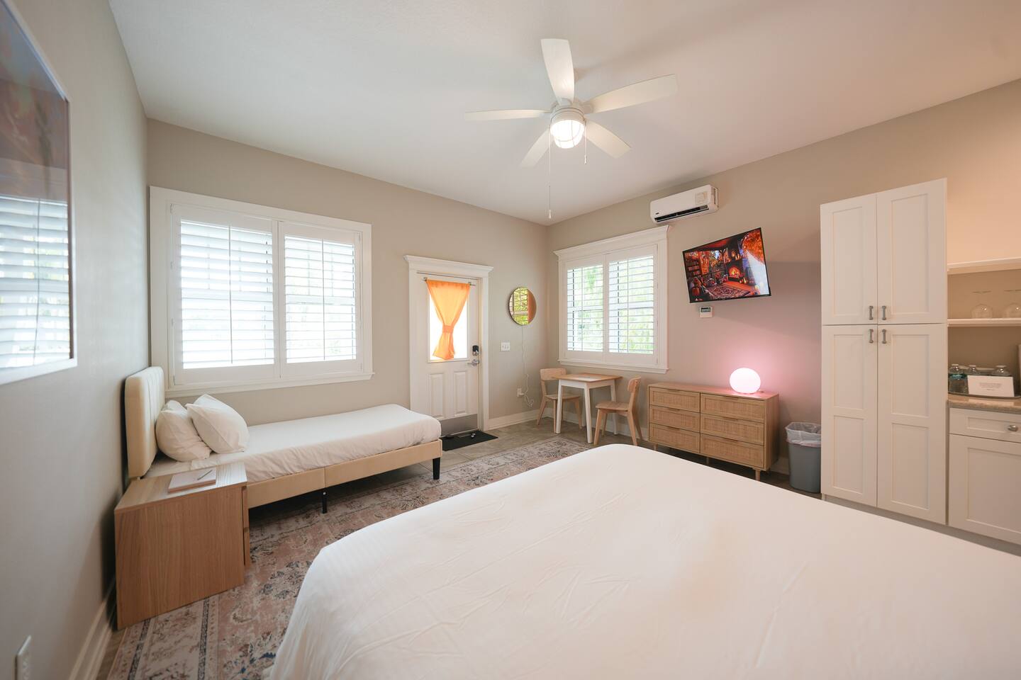 Newly Renovated Cottage! Ideal for 3 Guests